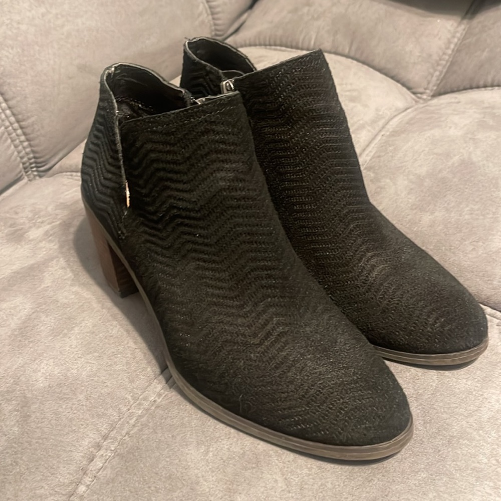 Lucky Brand Black Ankle Booties size 8 1/2 women’s
